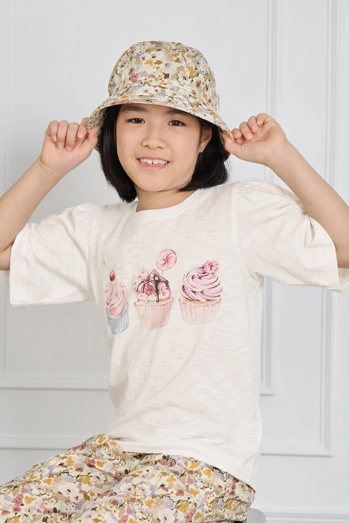 Ismala Cupcake T-shirt - Image 2